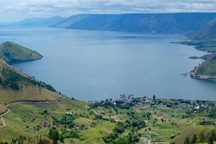 Tingkatkan Pariwisata Danau Toba Kementerian PUPR Rampungkan Jalan