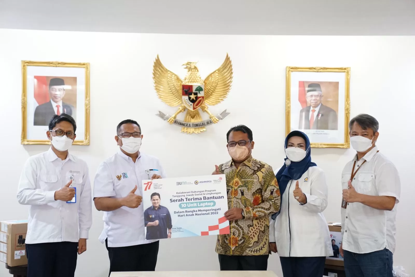 Hari Anak Nasional, Jasa Marga dan Telkom Indonesia Berikan 10 Unit Laptop
