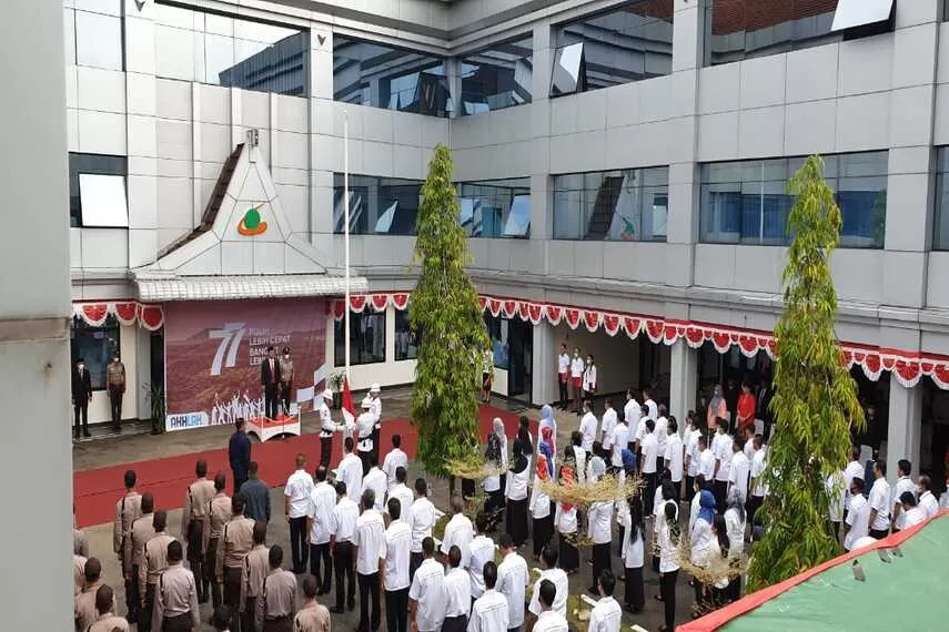 PTPN XIII Berikan Penghargaan Yubileum  