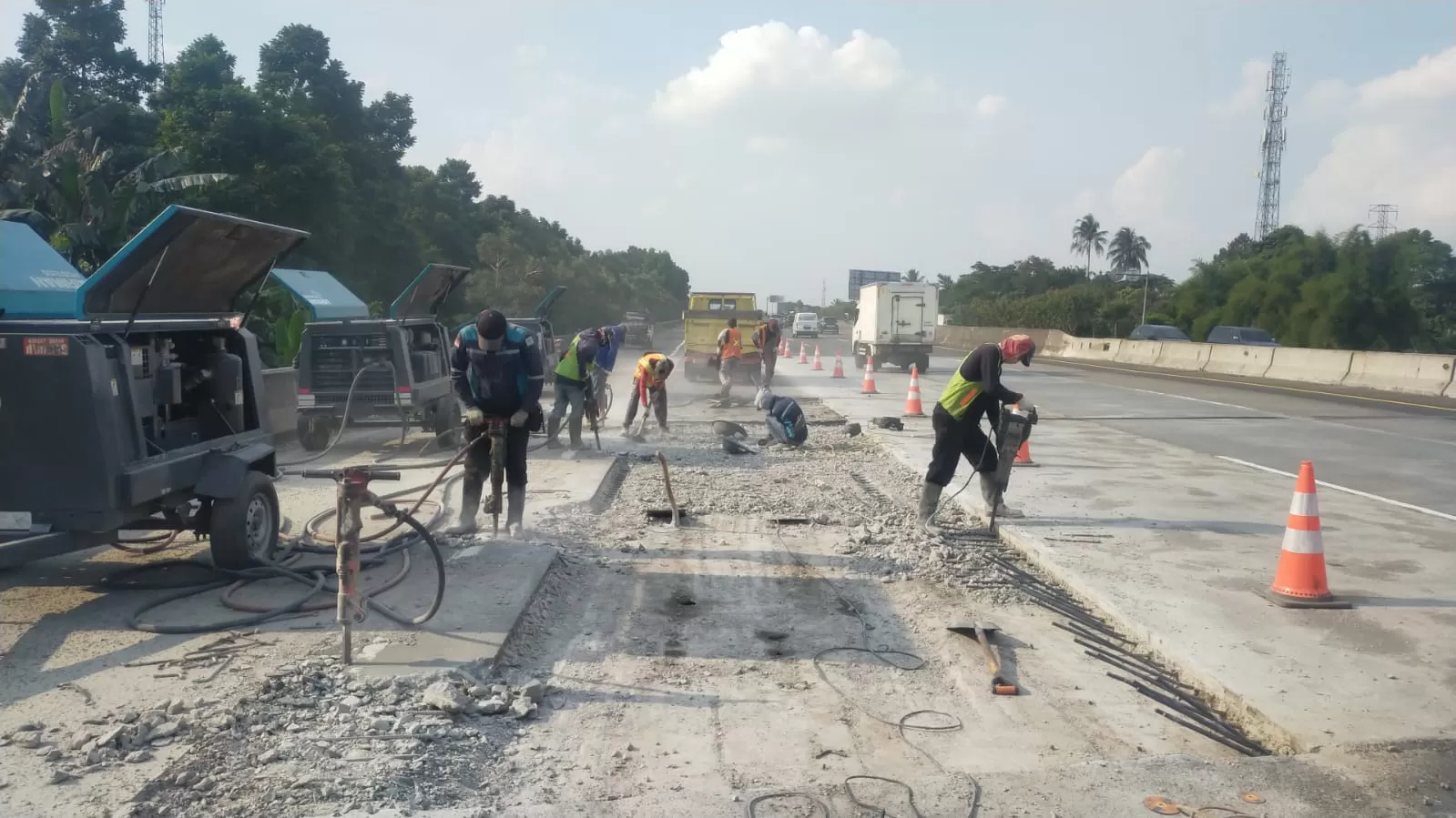 Pemeliharaan Ruas Tol Jagorawi, Pengguna Harus Berhati-hati