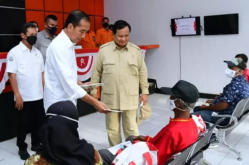 Jokowi Berikan Bansos untuk Masyarakat Kabupaten Maluku Tenggara