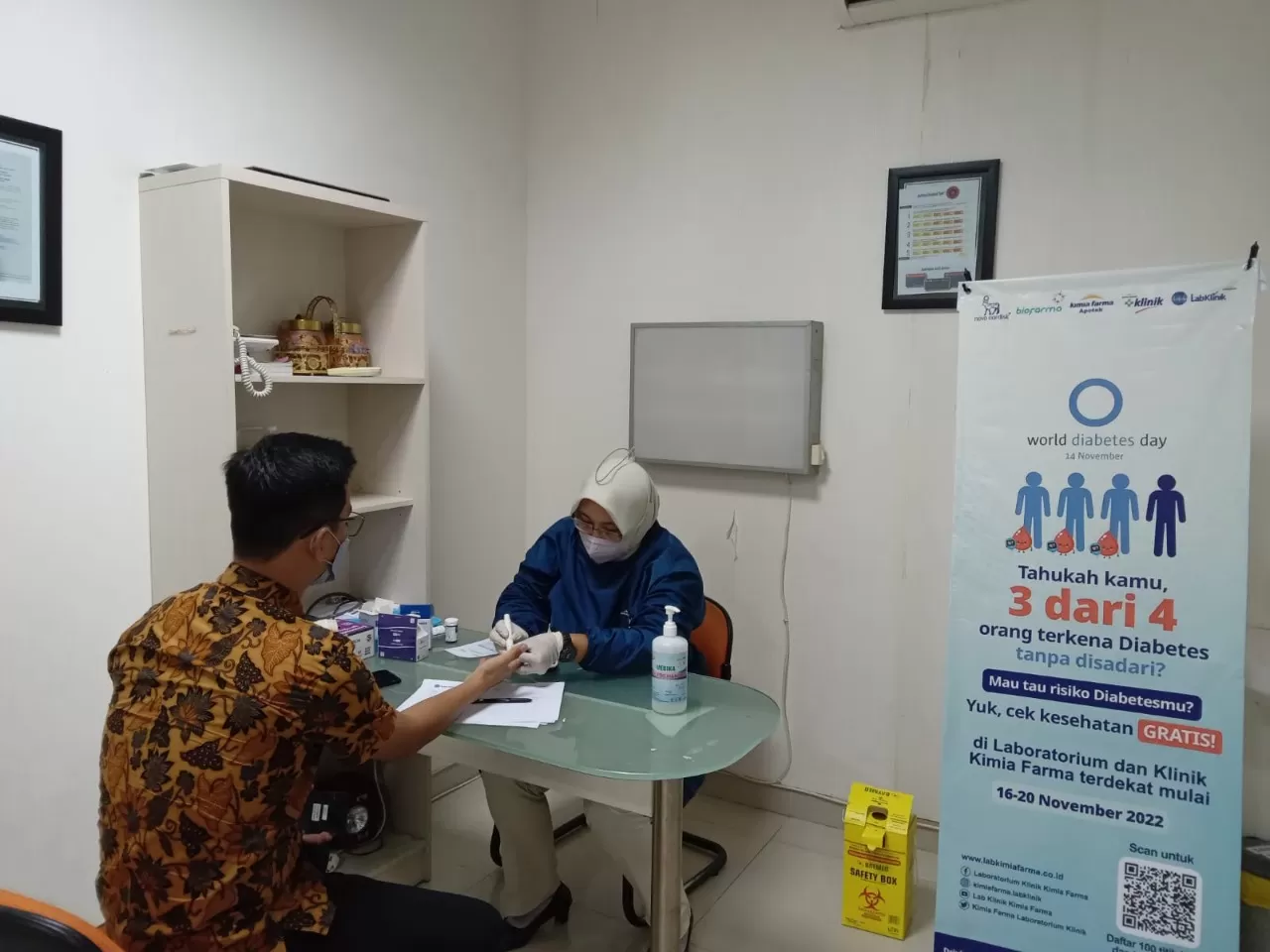 Hari Diabetes Sedunia 2022: Holding BUMN Farmasi Gelar Cek Gula Darah 