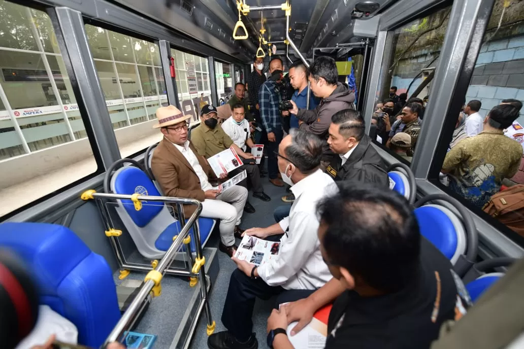 8 E-Inobus Produk PT INKA Dioperasikan di Bandung