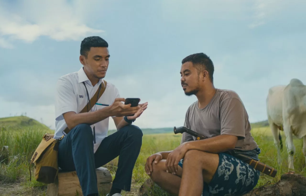  Efek Holding Ultra Mikro, Analis Pasang Target Harga BBRI Rp6.200