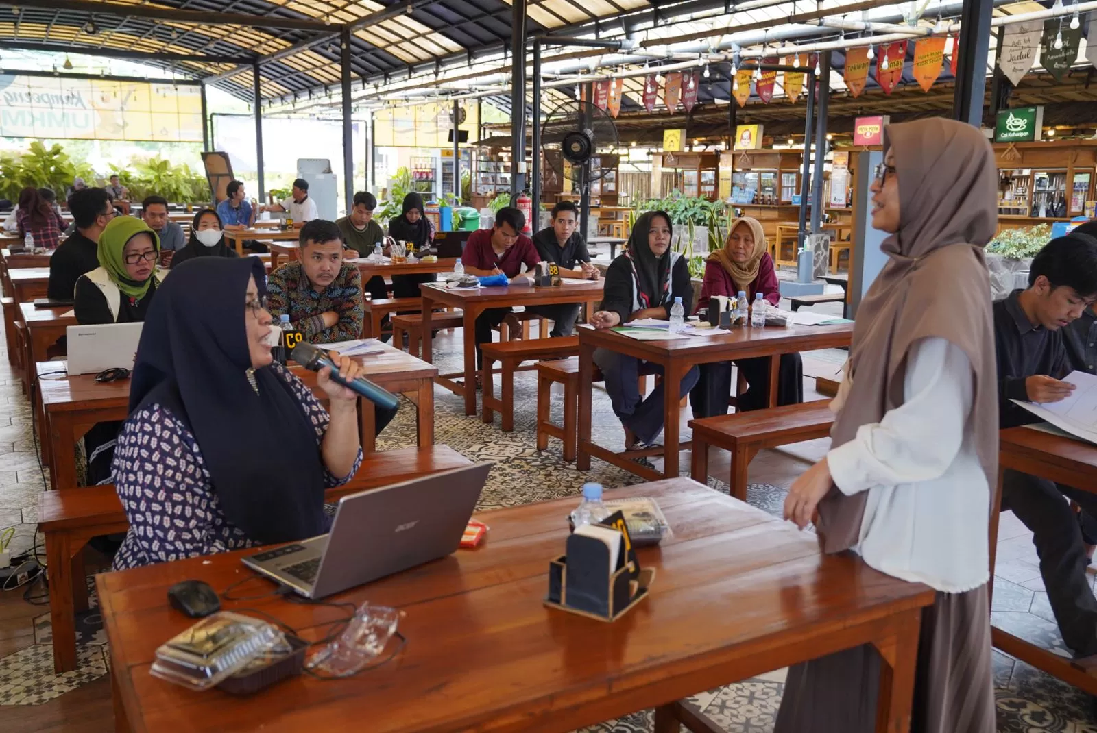 Jasa Marga - LPPOM MUI Gelar Bimtek Sertifikasi Halal untuk UMKM 
