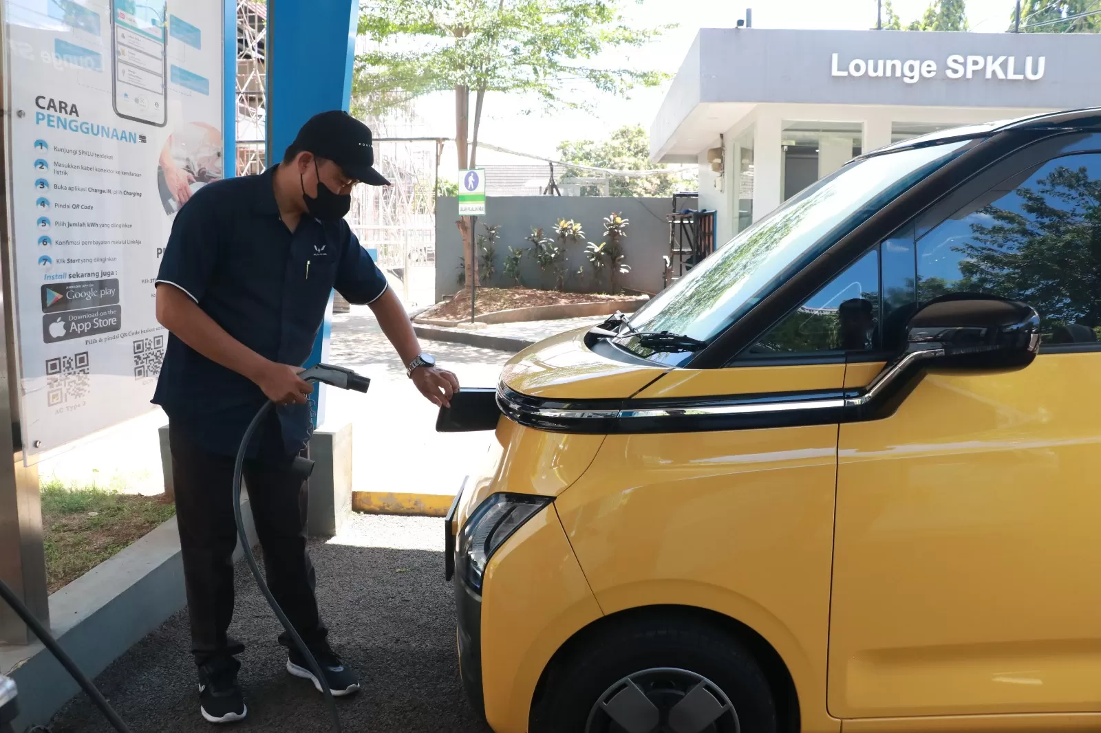 SPKLU PLN di Pelabuhan Merak Siap Layani Pemudik Mobil Listrik