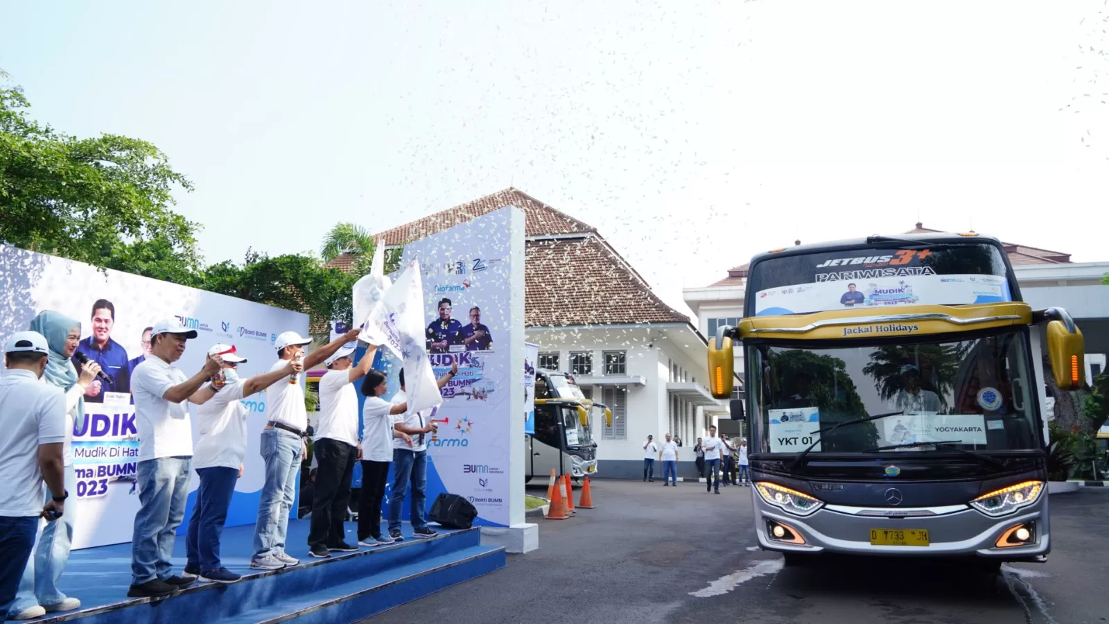 Biofarma Group Berangkatkan 1.230 Pemudik 