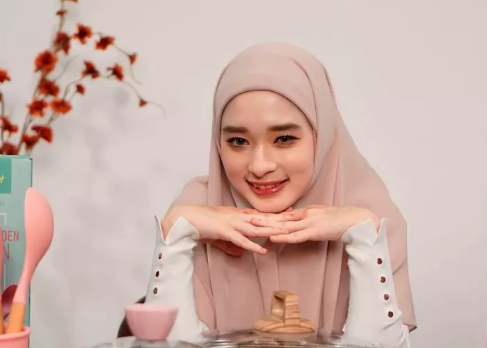 Inara Rusli dilaporkan ke polisi terkait dugaan perzinaan dan perselingkuhan (Instagram/@mommy_starla)