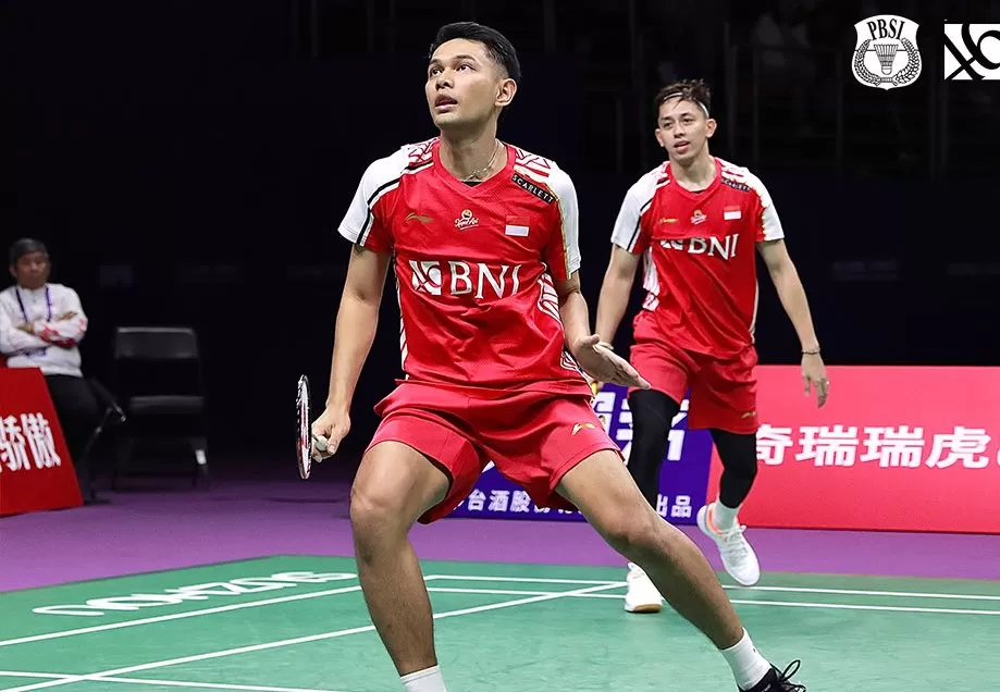 Fajar Alfian saat berpasangan dengan Rian Ardianto. Fajar berencana melepas masa lajangnya tahun ini.  (PBSI)