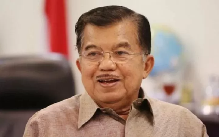 Jusuf Kalla (JK)  menantang TKN Prabowo-Gibran yang menyebut film dokumenter Dirty Vote fitnah (Dok Golkar)