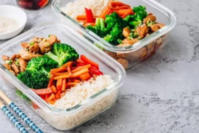 Ilustrasi Program Makan Siang Gratis. (Foto: ist)