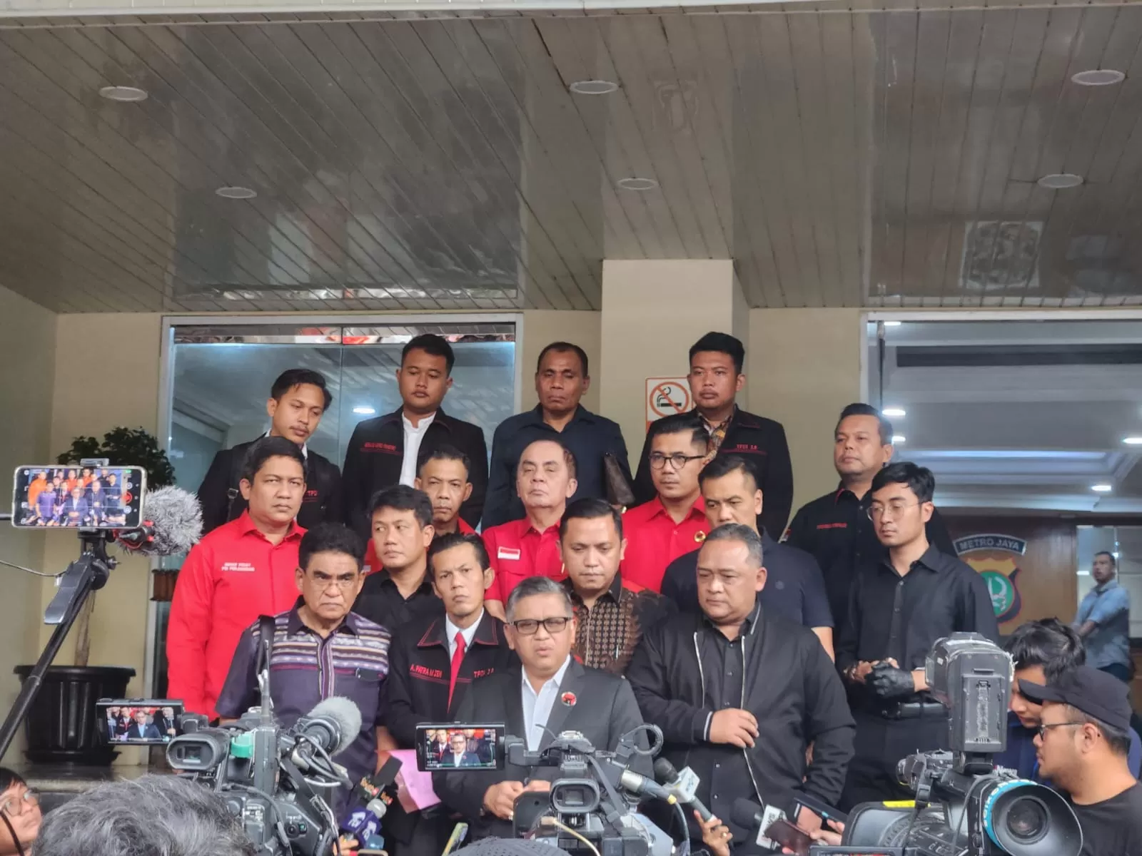 Sekjen PDI Perjuangan Hasto Kristiyanto memenuhi panggilan penyidik Polda Metro pada Selasa, 4 Juni 2024.