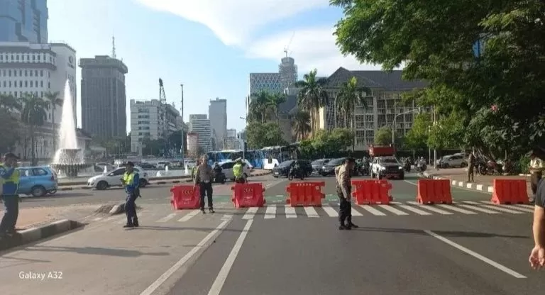 Pengalihan arus lalu lintas kegiatan Reuni Akbar 212 di Monas (Dok TMC Polda Metro Jaya)