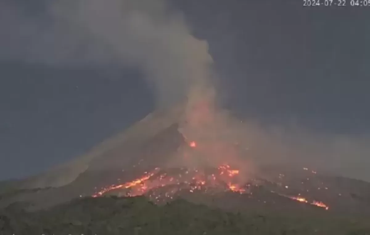 Gunung Merapi keluarkan guguran lava (Foto: BPPTKG)