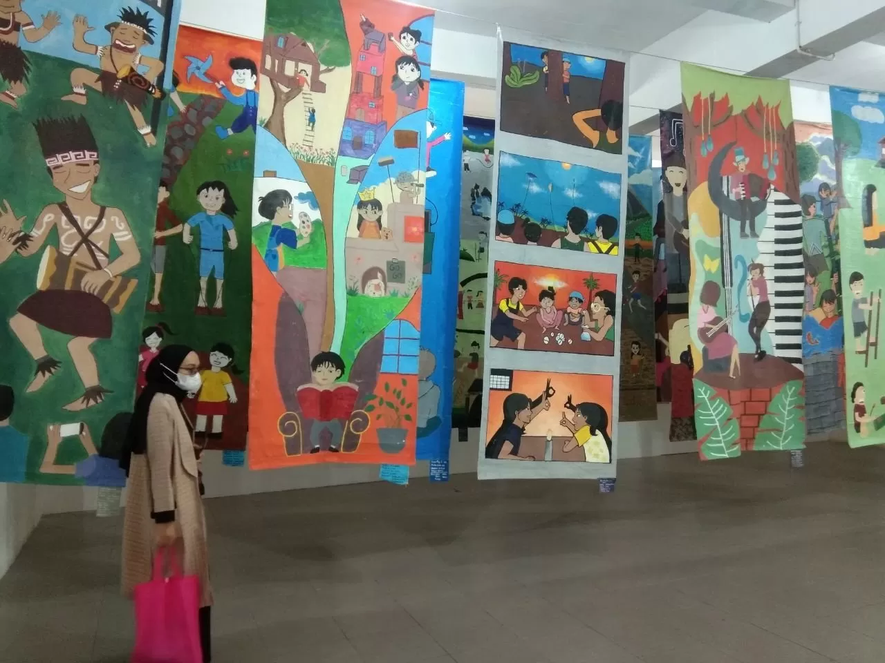 Pameran seni rupa ini dikuratori oleh Arsita Pinandita, Bayu Widodo, Irene Agrivina, Rain Rosidi, dan Sujud Dartanto mengusung tema Matrix/Mayapada.  (Istimewa)