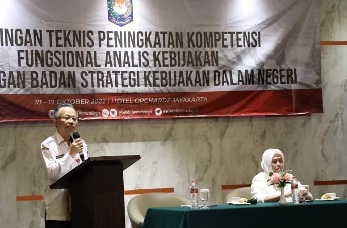 Kepala BSKDN Eko Prasetyanto saat memberikan sambutan dalam kegiatan bimtek. (Foto: Rini S)
