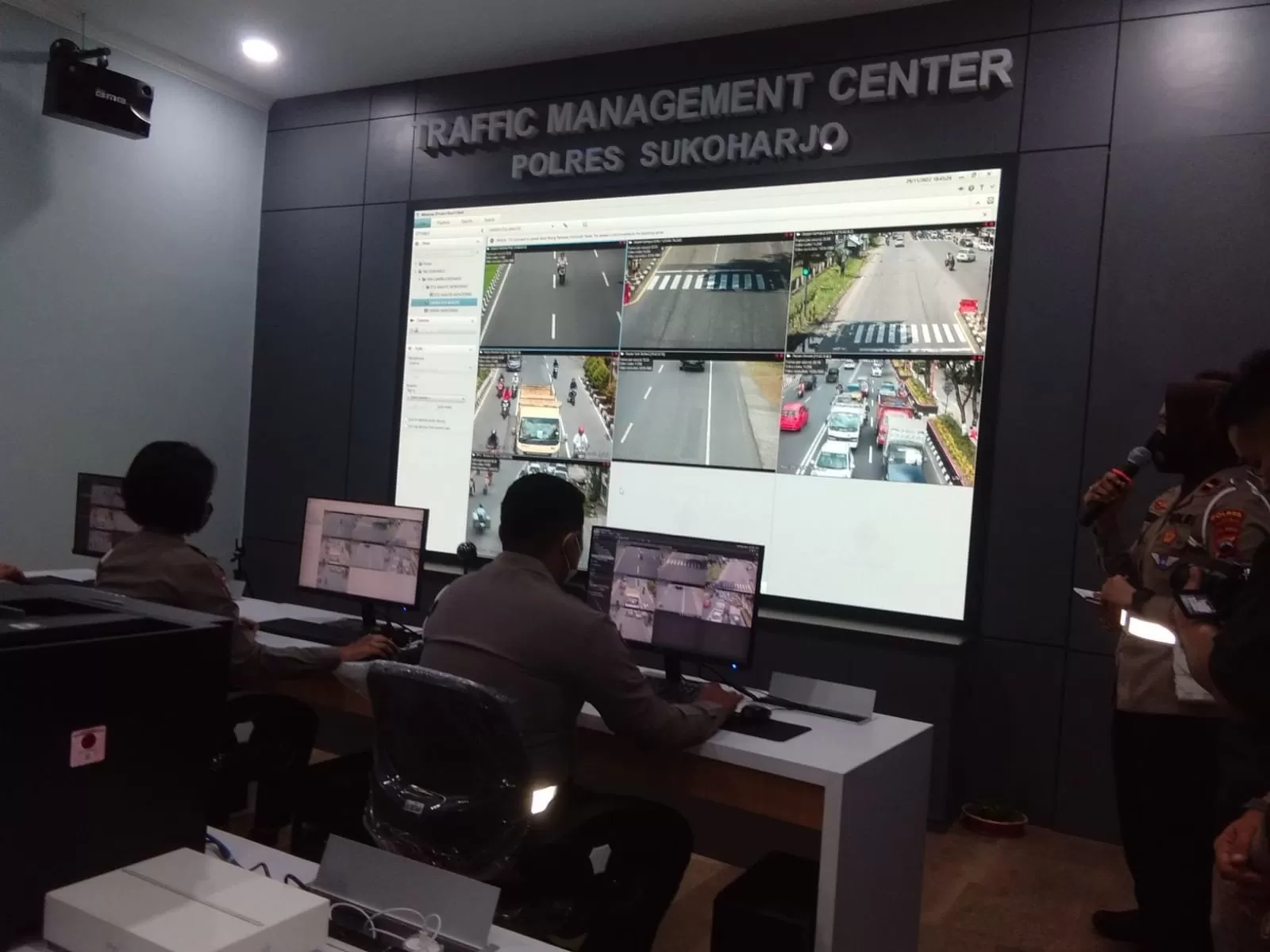  Ruang TMC Satlantas Polres Sukoharjo. (foto: Wahyu imam ibadi)