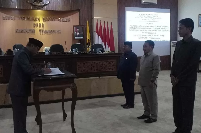 Penandatanganan berita acara kesepakatan bersama substansi rencana tata ruang wilayah (RTRW) 2022 - 2042