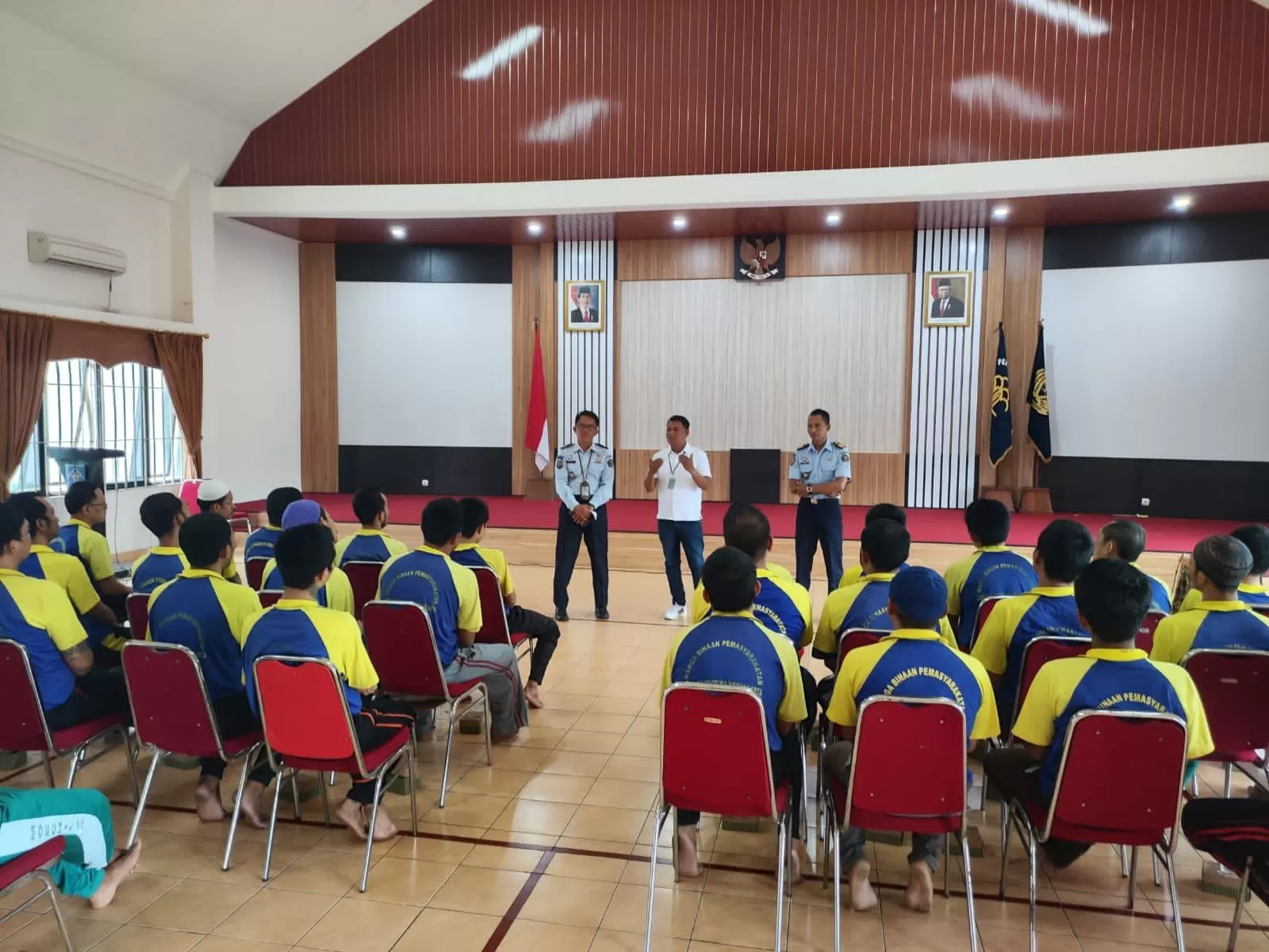 Penyuluhan hukum yang dilakukan Lembaga Bantuan Hukum (LBH) Sembada di Lapas Narkotika Kelas 2A Yogyakarta.