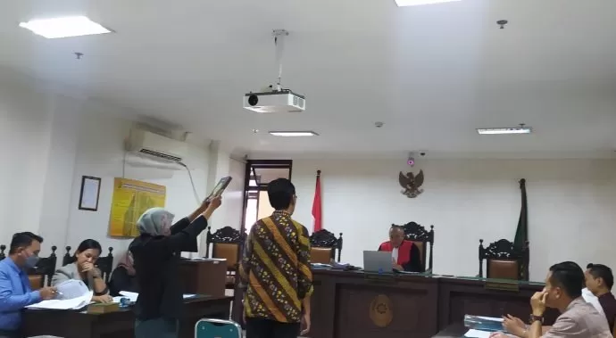 Saksi ahli saat disumpah dalam persidangan di PN Sleman.