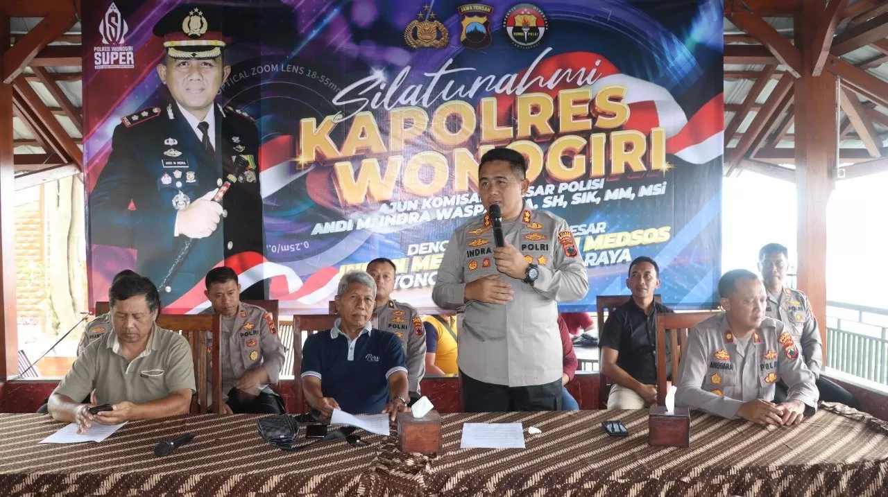 Kapolres Indra saat menggelar silaturahmi dengan jajaran awak media Wonogiri (Dok. Humas Polres Wonogiri)