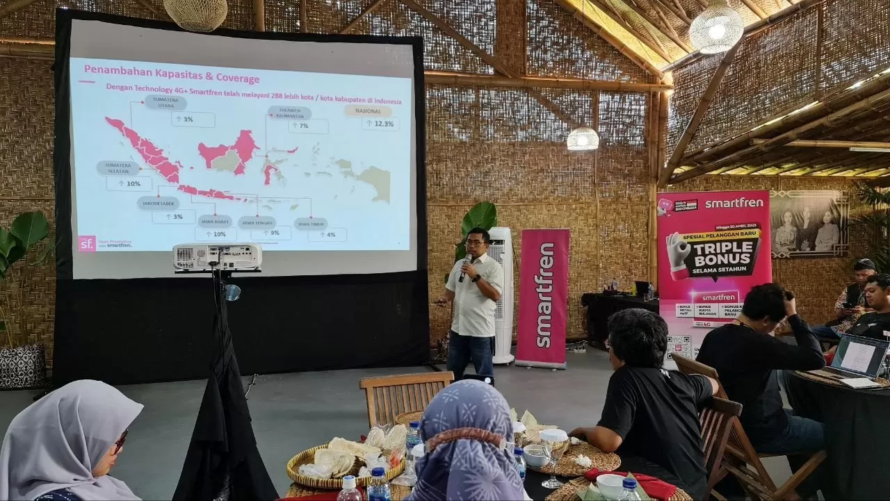 Hermansyah Arifin, Chief of Product & Services Smartfren