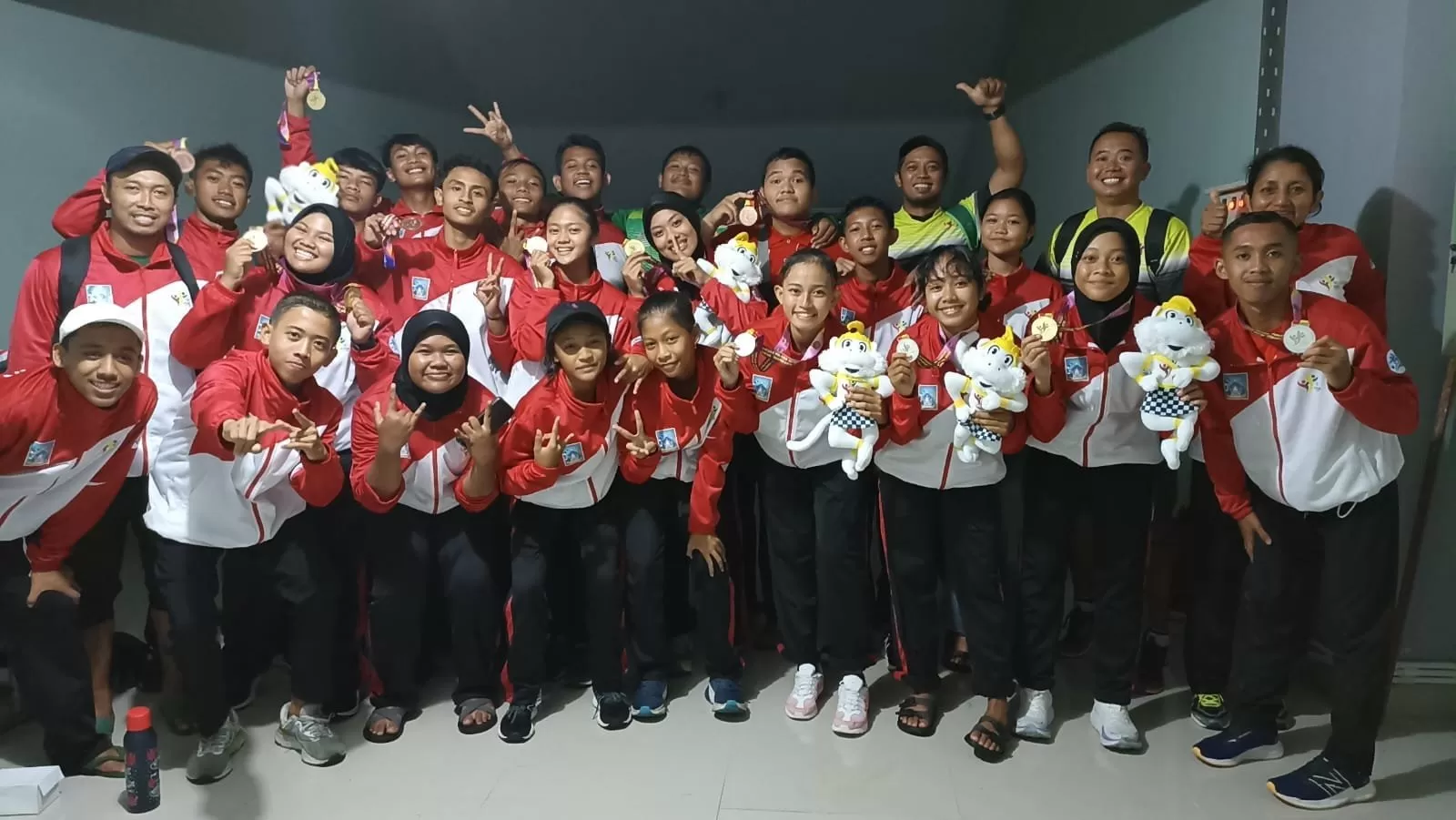 Kontingen atlet pelajar Sleman yang baru saja meraih juara umum Popda DIY 2023 (Foto: Istimewa)