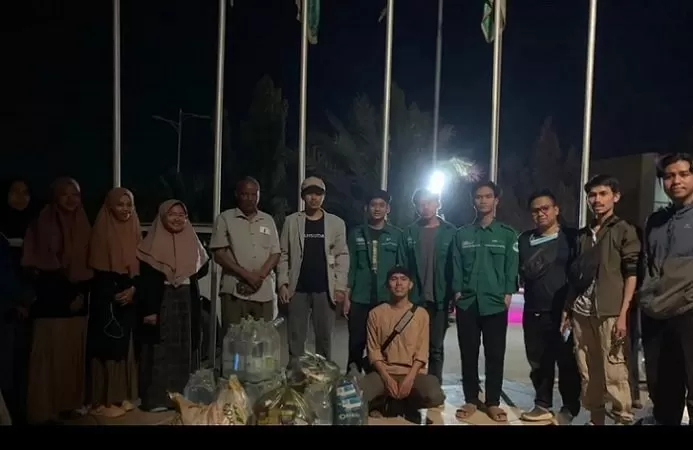 Beberapa orang WNI yang berhasil dievakuasi oleh Kemenlu RI. (dok Kemenlu RI)