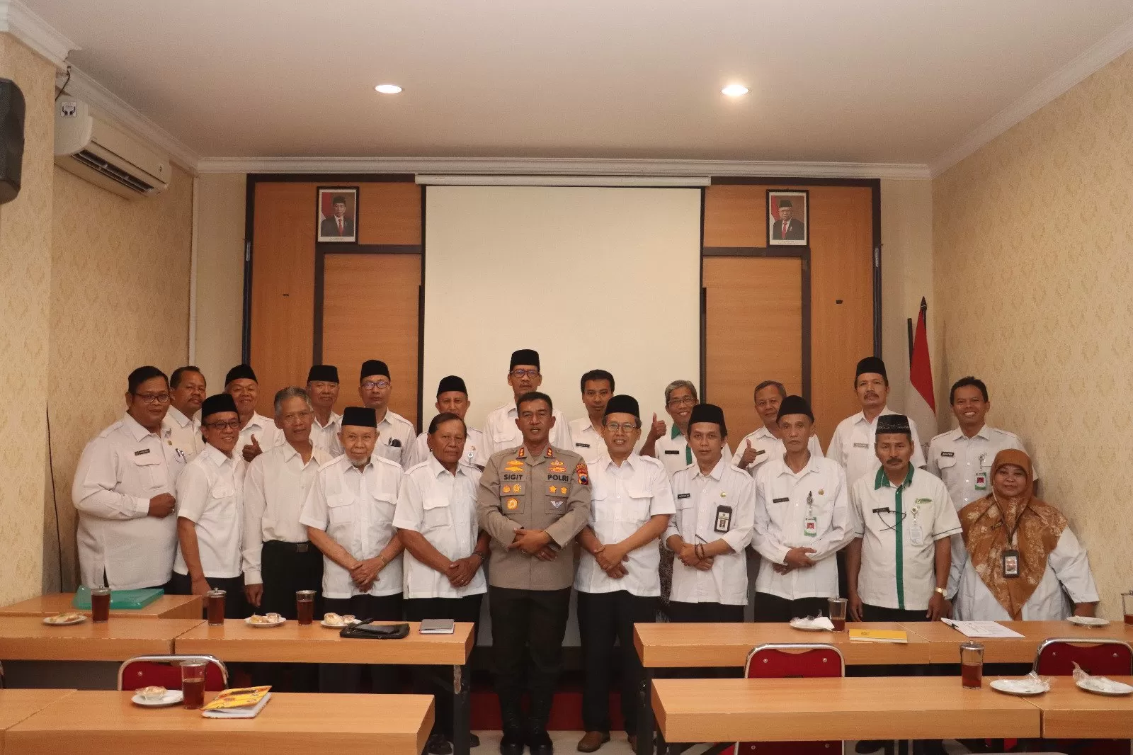 Kapolres Sukoharjo AKBP Sigit bersilaturahmi dengan FKUB Kabupaten Sukoharjo. (Dok. Polres Sukoharjo)