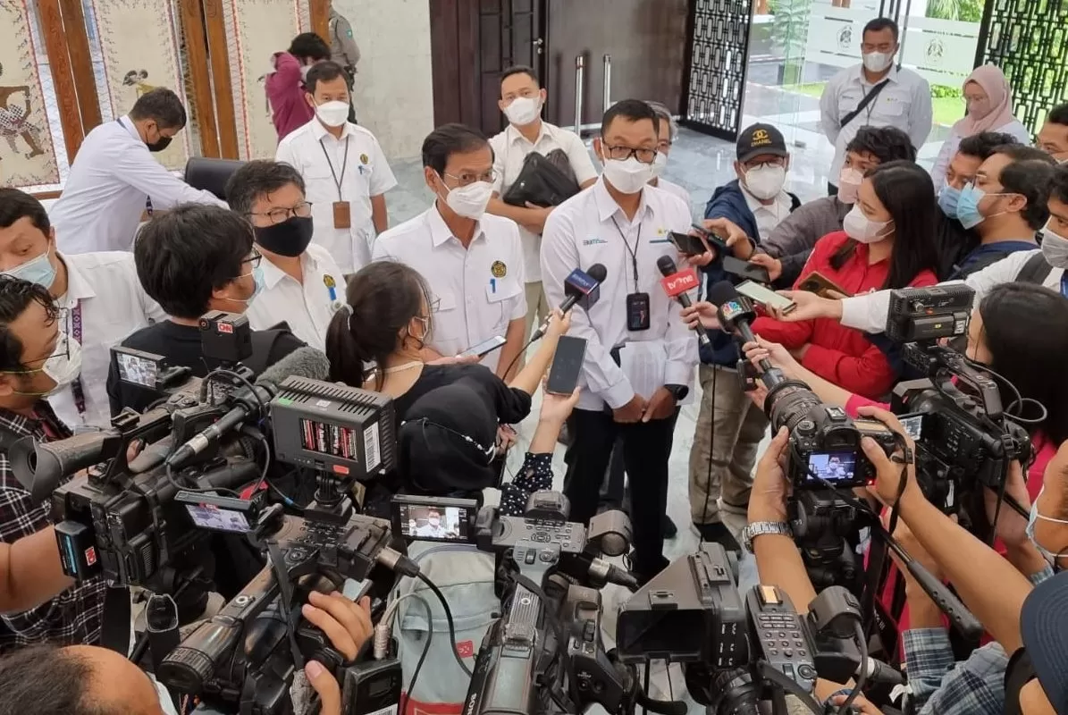 Direktur Utama PLN Darmawan Prasodjo memjelaskan rencana penyesuaian tarif listrik per 1 Juli 2022.  (ist)