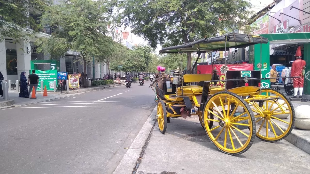 Kawasan Malioboro, salah satu destinasi favorit wisatawan saat berada di Yogya. (Foto : Ivan Aditya)