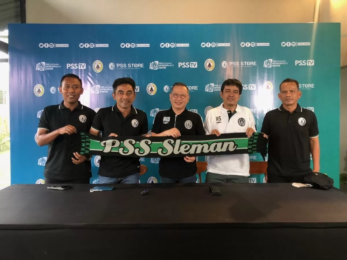 Tim pelatih baru PSS (Harminanto)