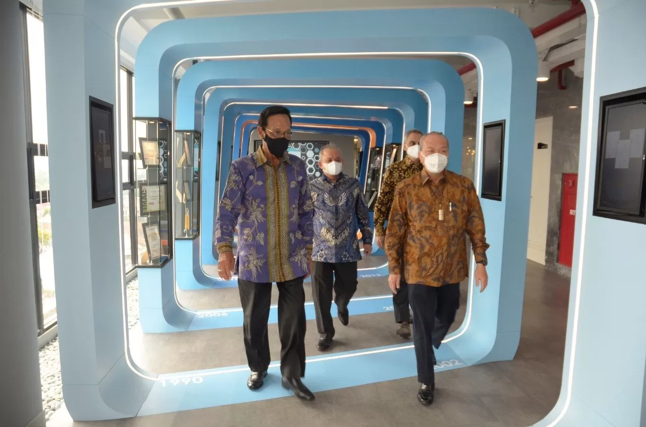 Gubernur DIY didampingi direksi ACC saat peresmian