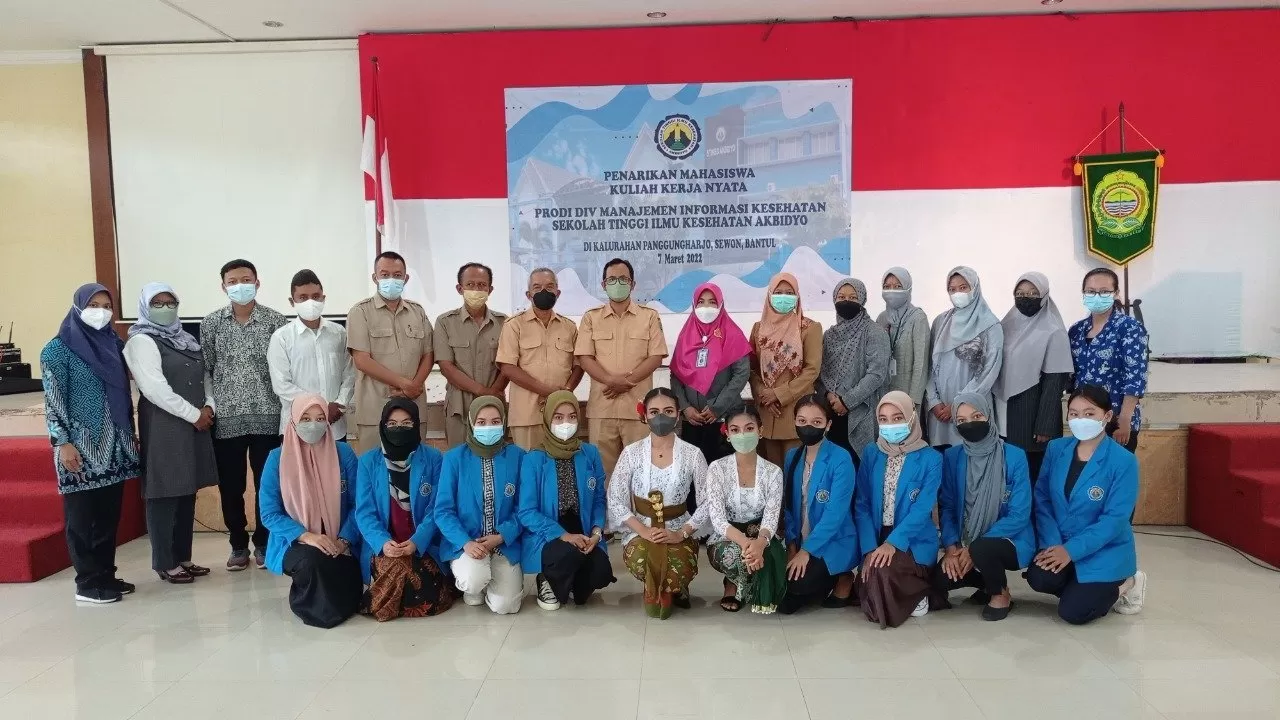 Penarikan KKN STIKes Akbidyo di Panggungharjo.