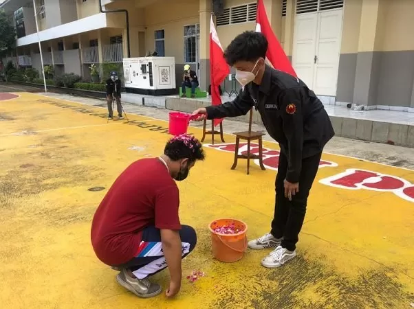Siswa SMAN 6 Yogya saat mengikuti pelantikan MWHC secara simbolik.