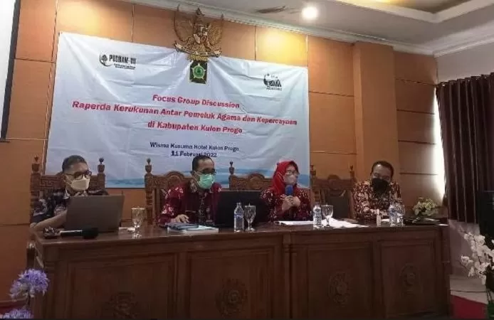 FGD yang digelar FKUB Kulonprogo sebagai upaya perjuangan agar Raperda tentang Kerukunan Antar Pemeluk Agama dan Kepercayaan di Kulonprogo diterima serta disahkan menjadi perda. (Foto: Asrul S)