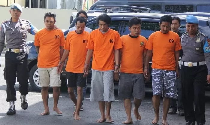 Tersangka digelandang ke Polres Bantul. (Foto: Sukro R)