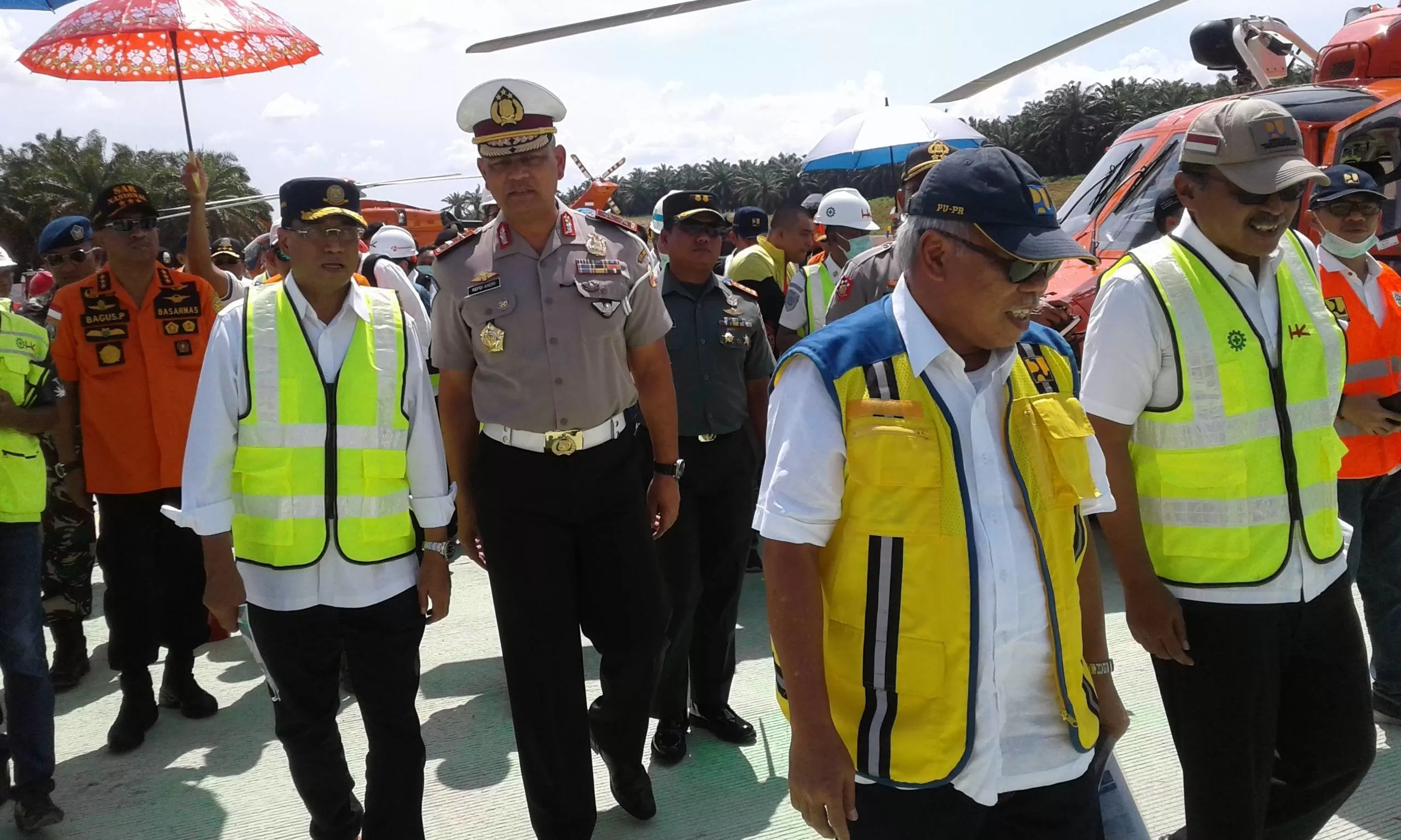 Menhub Tinjau Tol Trans Sumatera (Imong Dewanto(