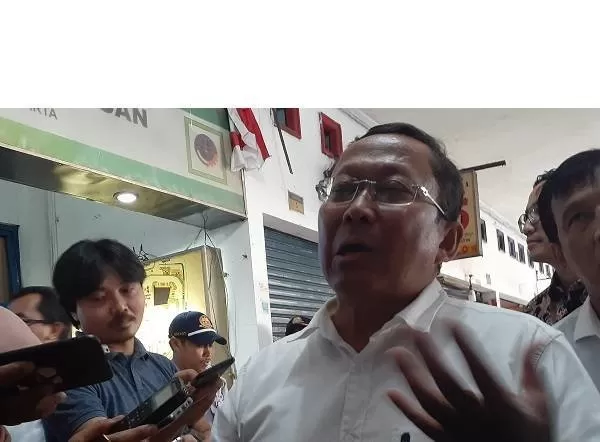 Direktur Jenderal Perhubungan Darat Budi Setiadi saat memberikan keterangan kepada wartawan. (Foto : Evi NA)