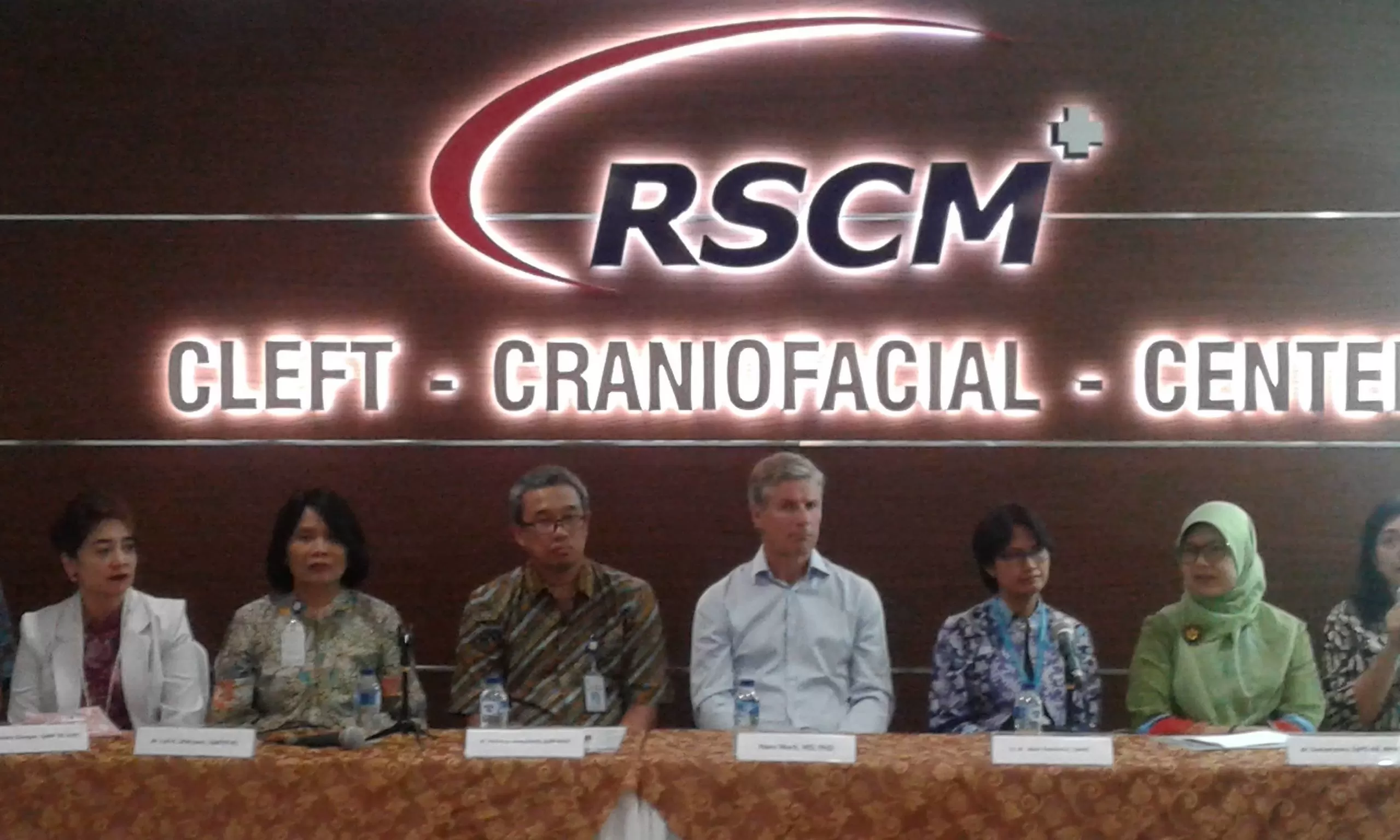 Penjelasan Program Berbagi Senyum Untuk Generasi Penerus (Imong Dewanto)