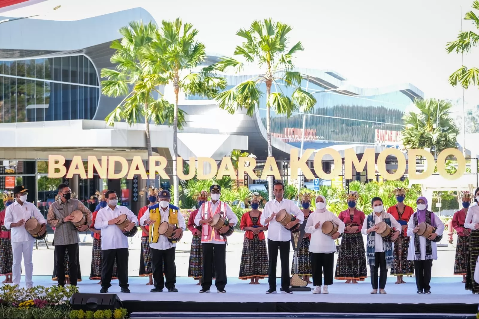 Peresmian perluasan Bandar Udara Komodo oleh Presiden Joko Widodo.