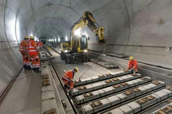 Terowongan Gotthard Base Tunnel