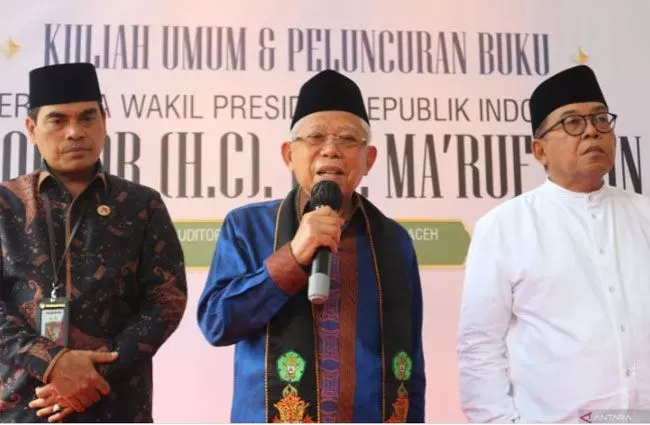 Wakil Presiden Ma\'ruf Amin menyampaikan pernyataan kepada wartawan di Banda Aceh, Aceh pada Kamis (30/3/2023).
