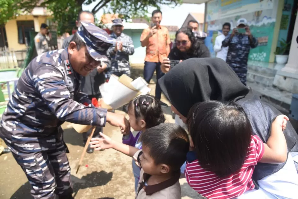 Foto: Peresmian Kampung Bahari Nusantara di Pasuruan (@pen2)