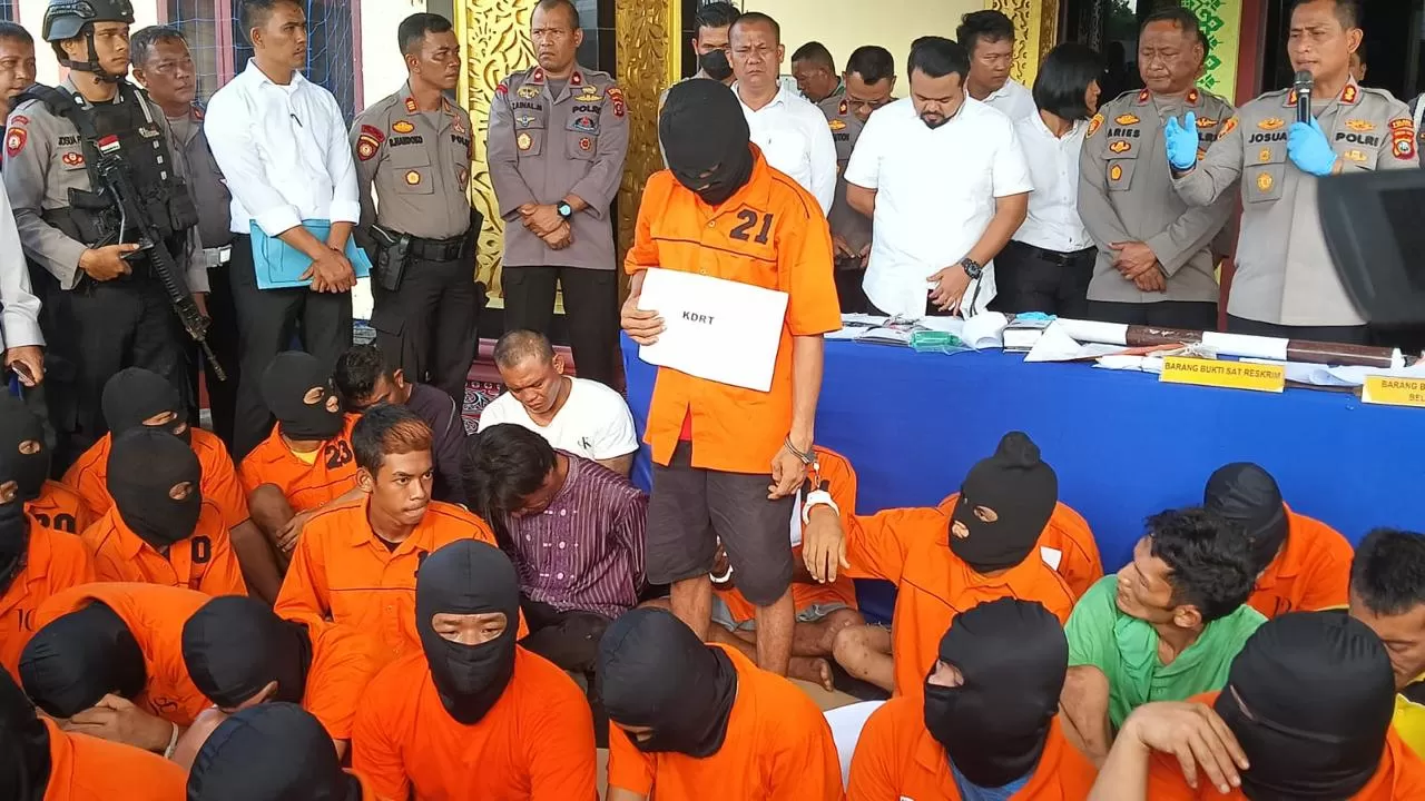 Foto: Kapolres Pelabuhan Belawan memaparkan perkara viral dimasyarakat (istimewa)