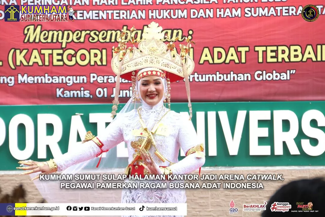 Foto: Kegiatanfashion show di kantor Kanwil Kumham Sumut (@kawilkumham sumut)