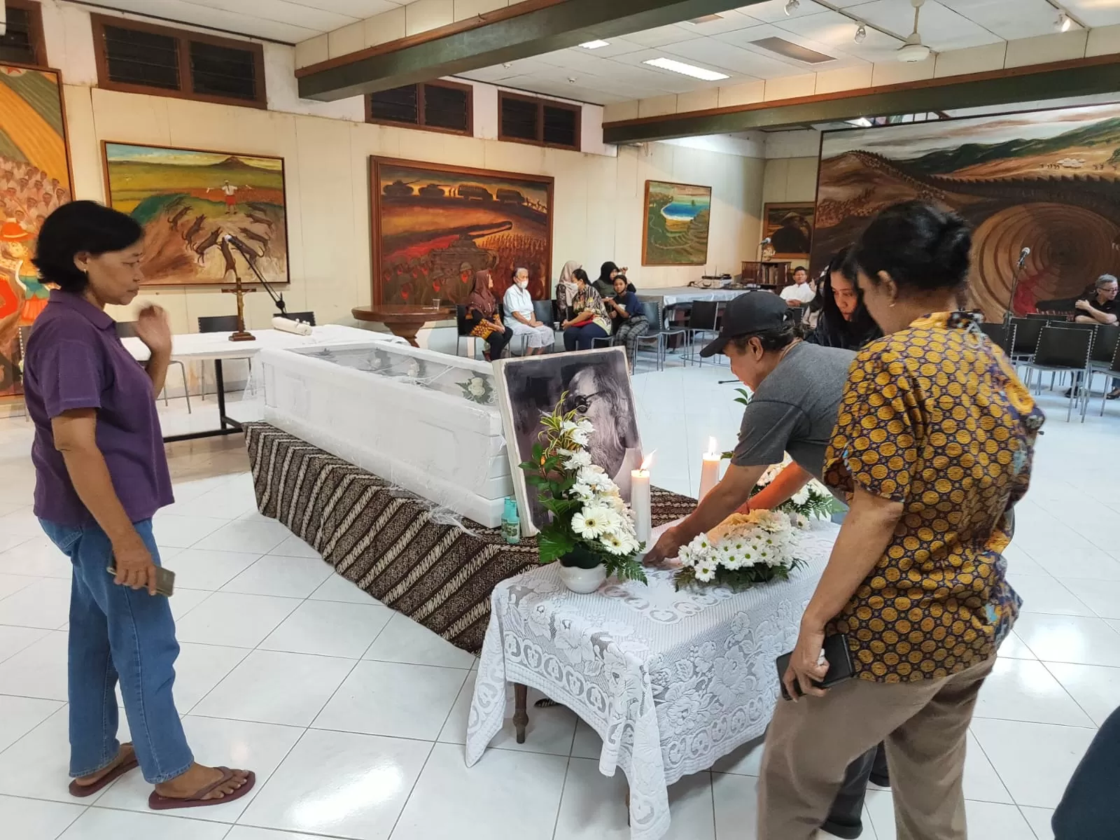 Suasana dirumah duka. (Fx Harminanto)