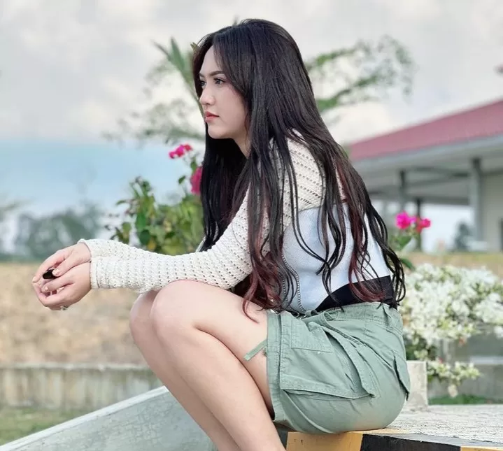 Happy Asmara (Instagram @happy_asmara77)