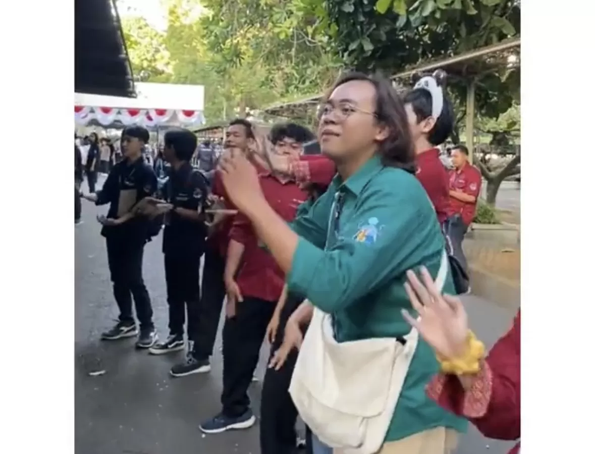 Potongan video viral kakak angkatan ramah pada maba (Istimewa)