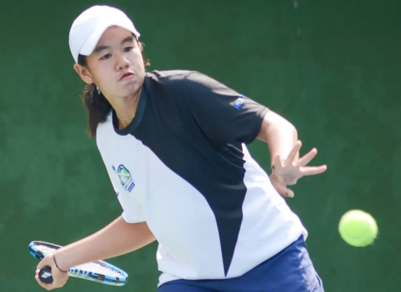 Petenis DKI Jakarta, Mischka Sinclaire Goenadi menjadi juara tunggal putri KU-18 tahun. (Dok DETEC Junior 2023)